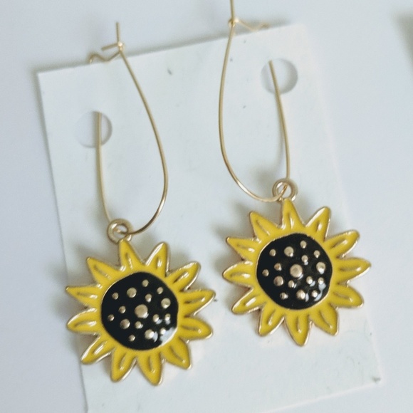 Bumblebee & Sunflower Earring Bundle - Picture 2 of 3